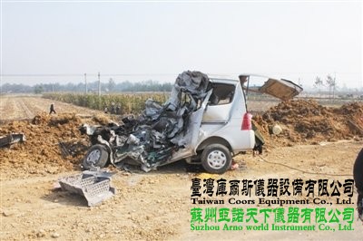 假期結(jié)束日連發(fā)3起車禍56人遇難