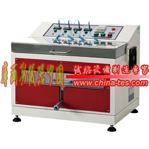 HY-762CWMAESER 皮革動態(tài)防水試驗機：產(chǎn)品說明:測試方式采用潔凈的鋼珠置于材料內(nèi)裹，鋼珠本身之阻抗以及總和重量，都必須符合規(guī)定，在此條件下值測材料曲折防水滲透指數(shù)，采用ZUI新感應元件及特殊設計，測試中只要材料內(nèi)裹被水滲透立即自動停止計數(shù)或在-皮革動態(tài)防水試驗機